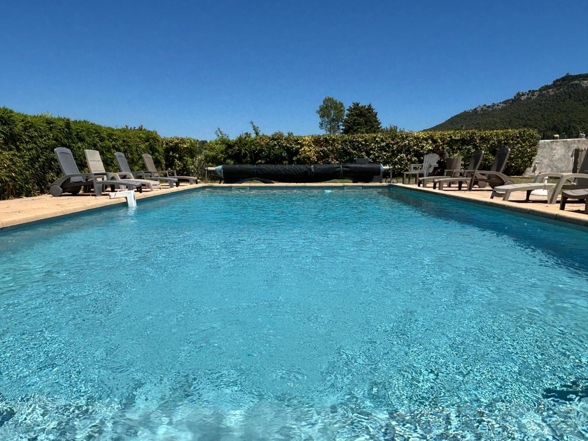 Appart. 4 Pers A 6 Kms De Cassis Avec Acces Piscine Roquefort-la-Bédoule Kültér fotó