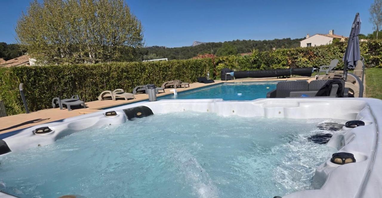 Appart. 4 Pers A 6 Kms De Cassis Avec Acces Piscine Roquefort-la-Bédoule Kültér fotó