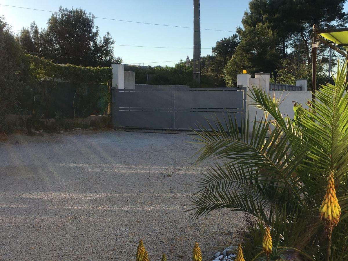 Appart. 4 Pers A 6 Kms De Cassis Avec Acces Piscine Roquefort-la-Bédoule Kültér fotó